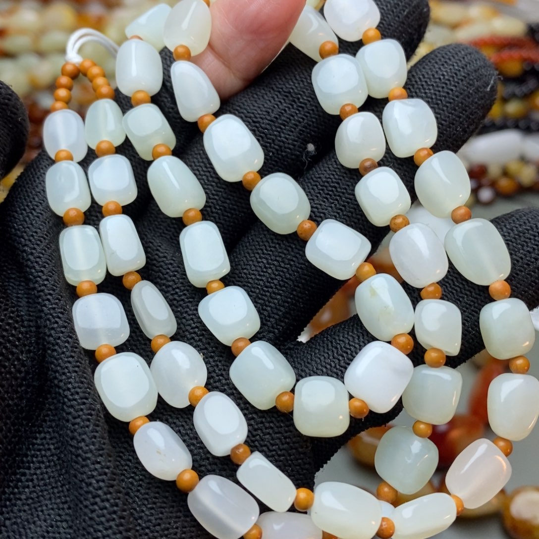 和田玉未镶嵌手链