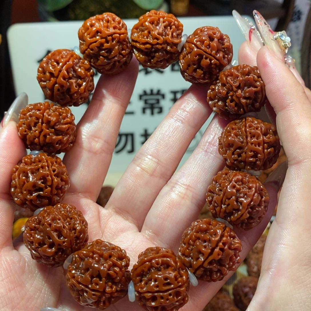 金刚菩提手串236。   138。 