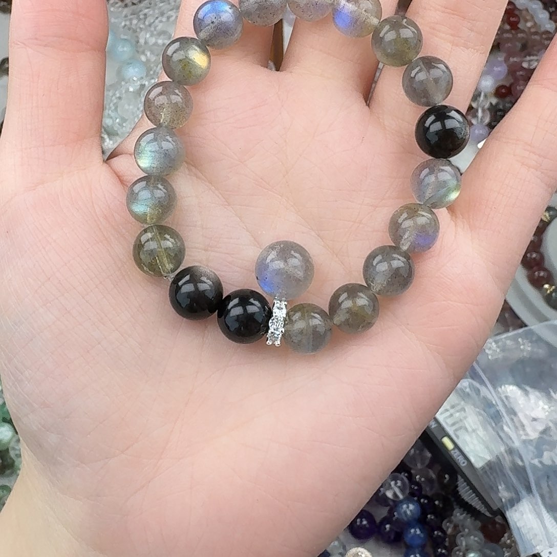 水晶手链未镶嵌好