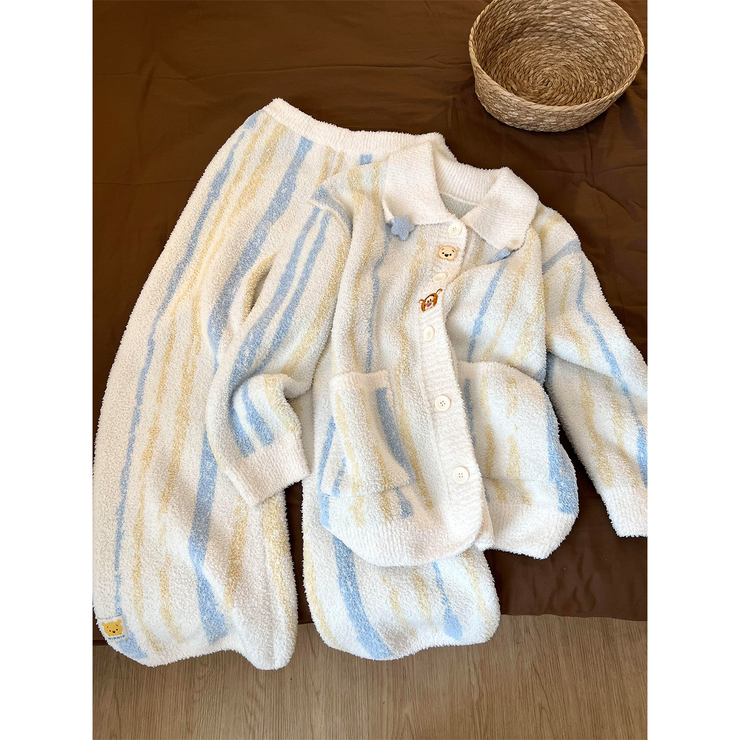 韩版卡通条纹针织半边绒睡衣女冬季新款加厚保暖家居服套装可外穿