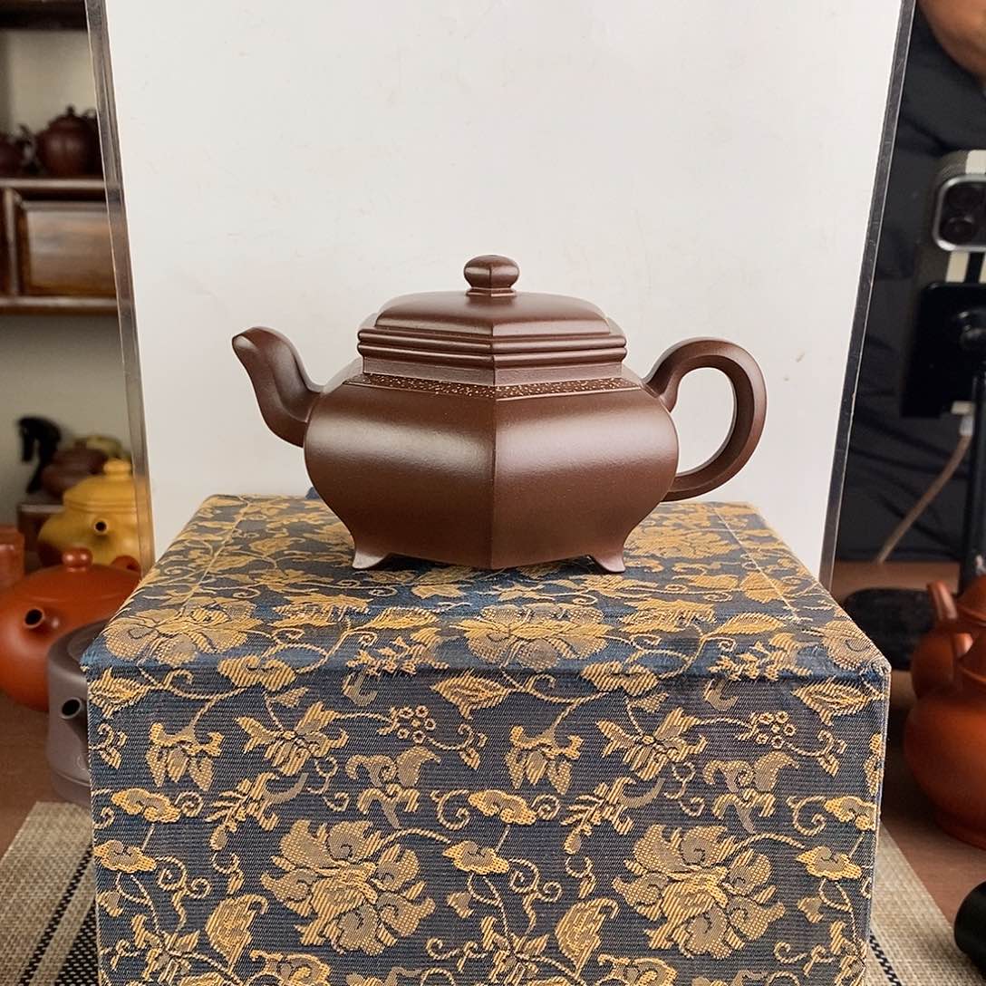 哈***者紫砂茶壶宜兴紫砂工艺美术精品