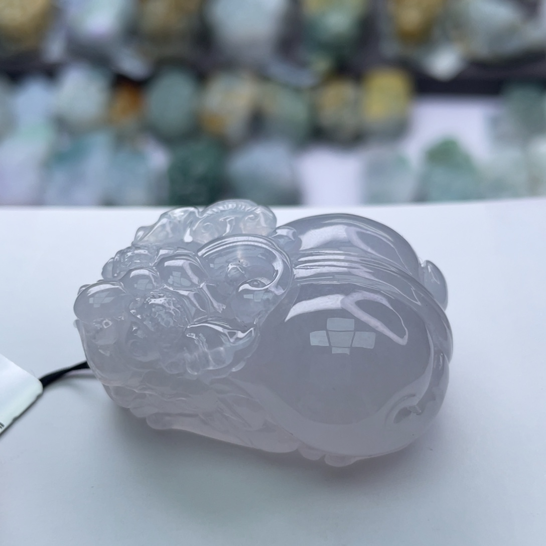 翡翠颈饰未镶嵌貔貅