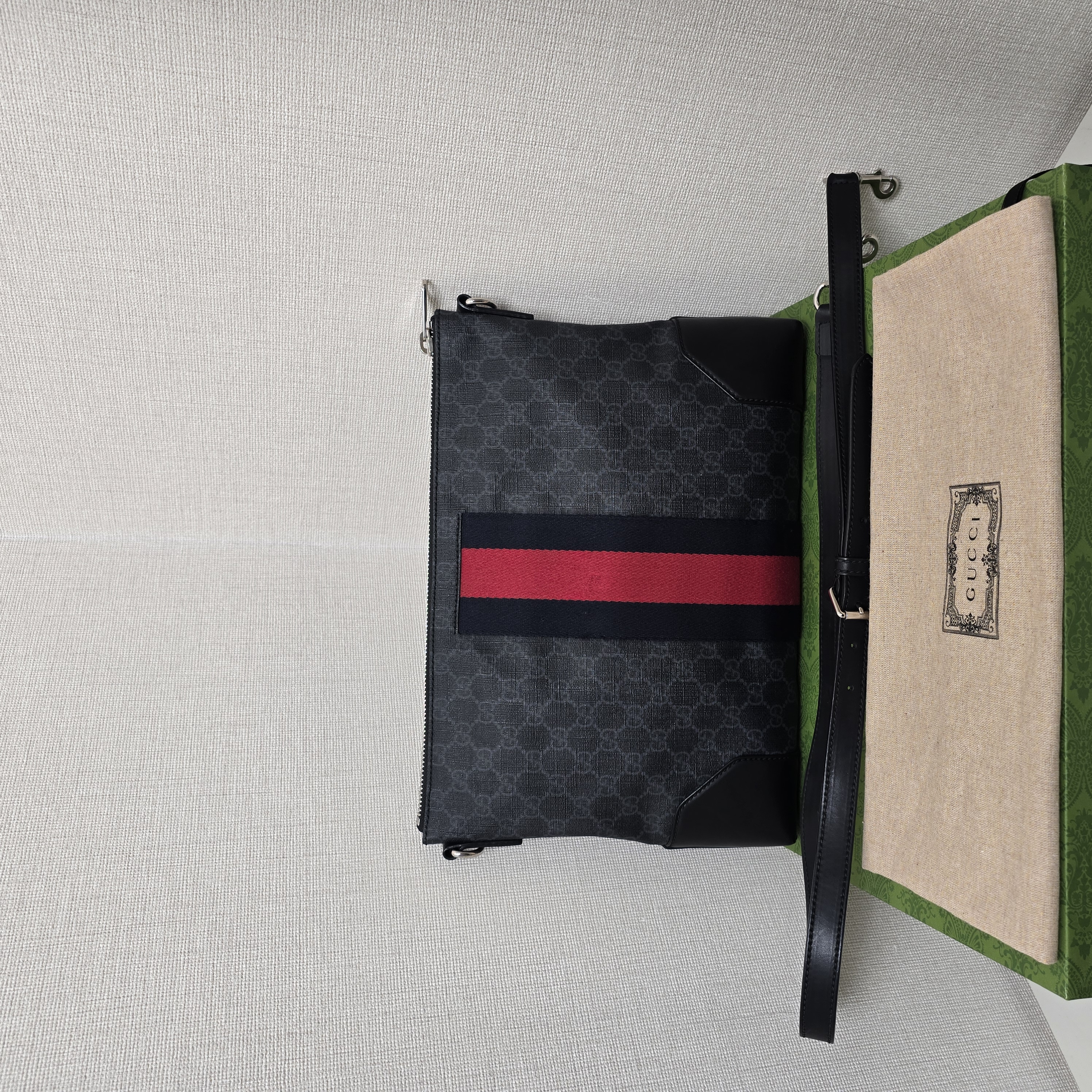 99新 GUCCI/古驰 98新热门单肩包 