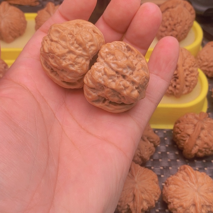 核桃手串/手链沧*蛤蟆头狮子头38尺