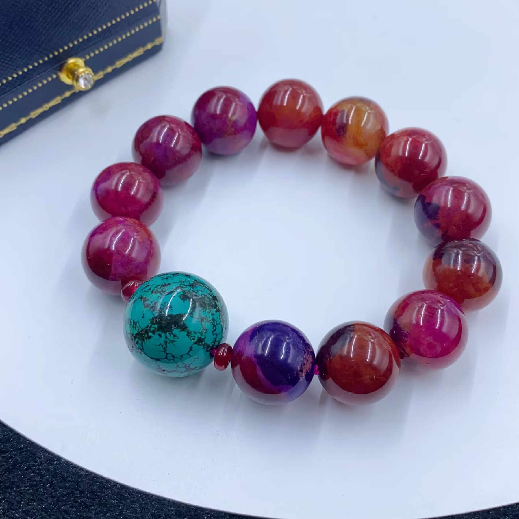 4987   红色珠珠手串多样性发货