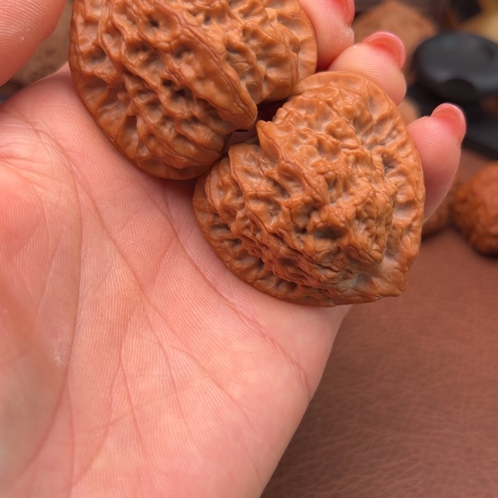 我***场文玩核桃吊坠佛肚