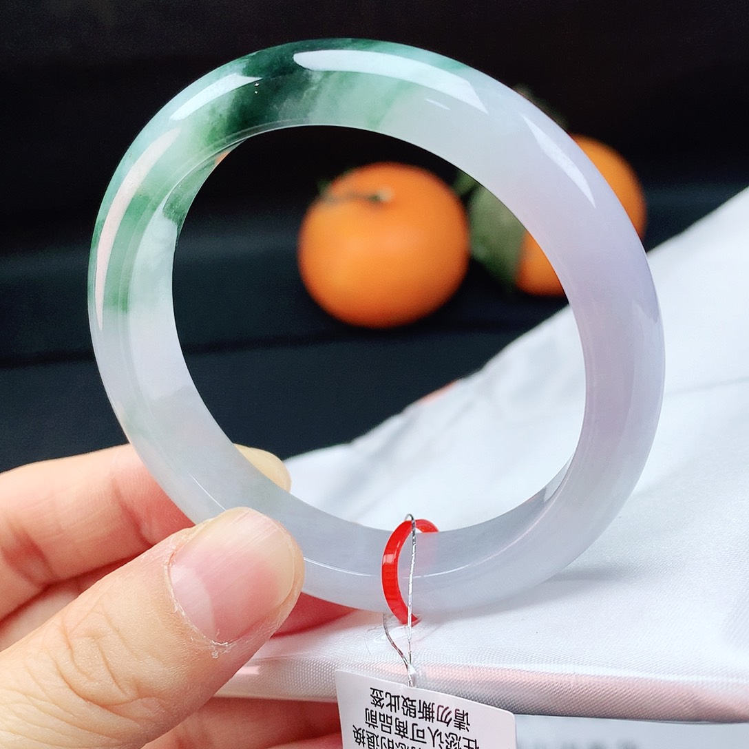 翡翠手镯未镶嵌52圈