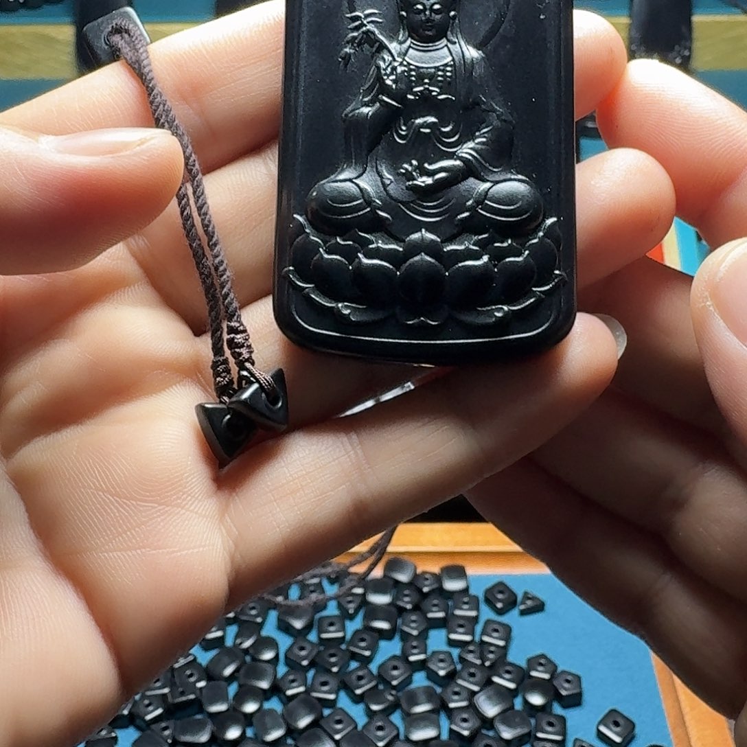 库***长和田玉未镶嵌颈饰