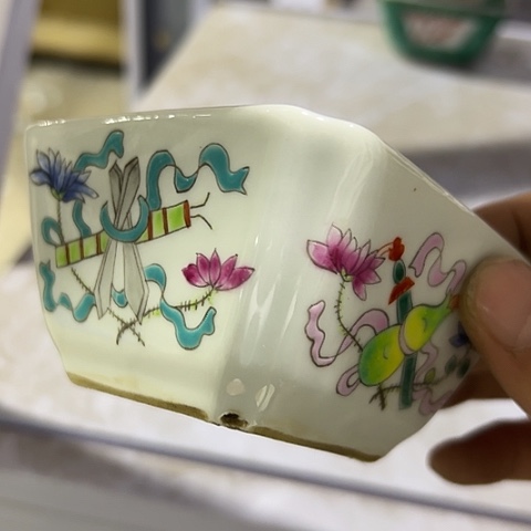 我也很开心很感动呀小女孩在