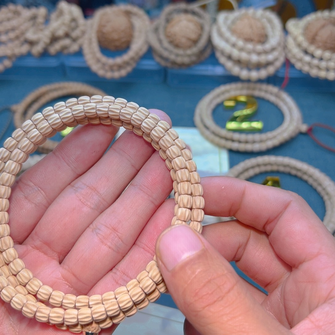 F***翼吊坠柏香籽/百香籽