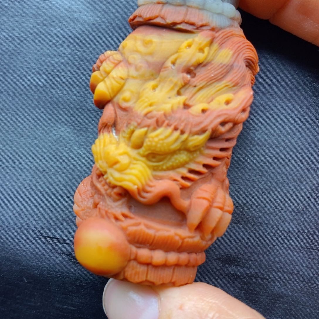 石英质玉（黄龙玉）颈饰未镶嵌