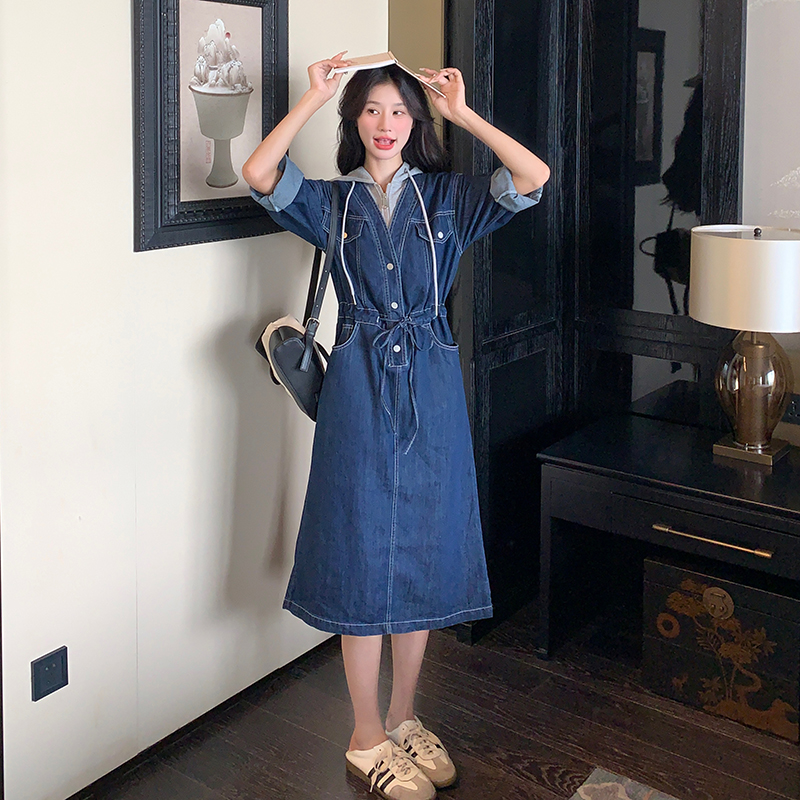 牛仔连衣裙女秋拼接假两件2025秋新款连帽休闲宽松减龄工装连衣裙