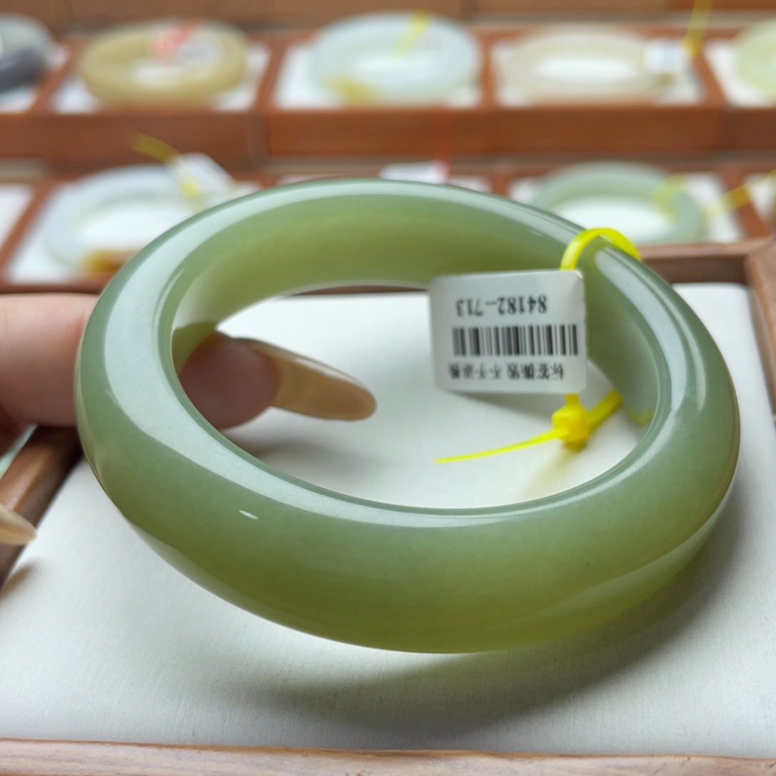 【闪购商品】和田玉手镯未镶嵌5354