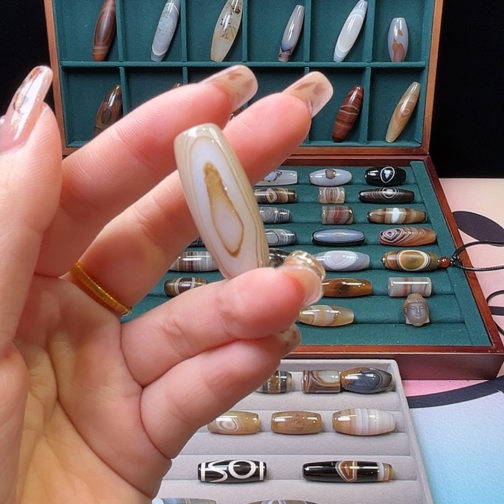 玛瑙/玉髓未镶嵌颈饰