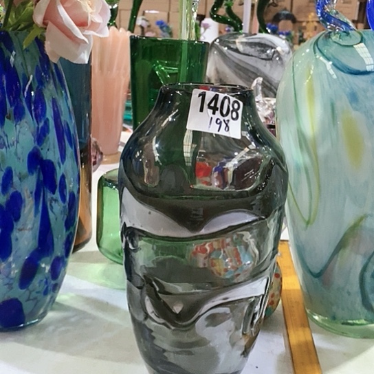 琉璃花瓶高25厘米口径6厘米