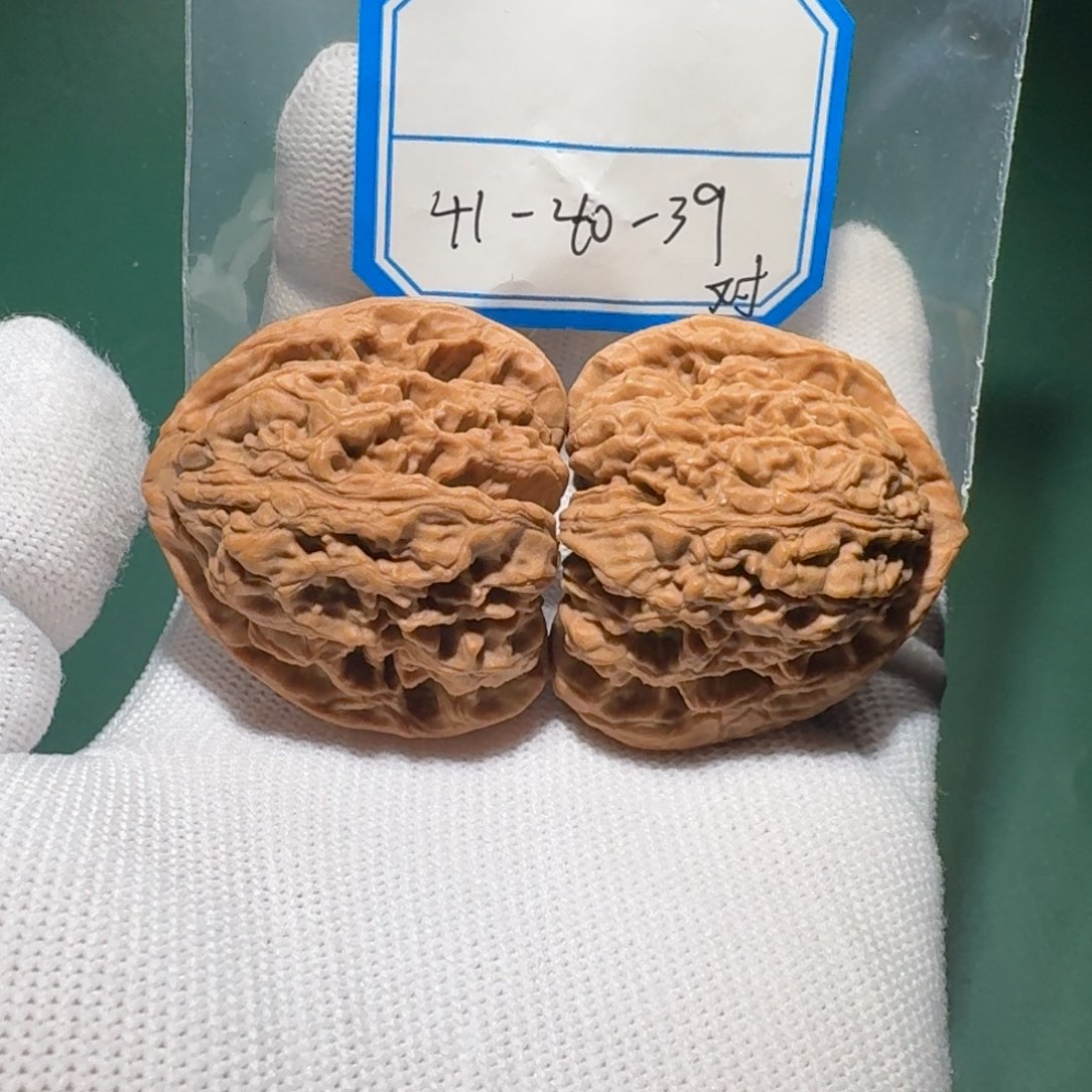 文玩核桃吊坠0007号三角一代姜黄皮