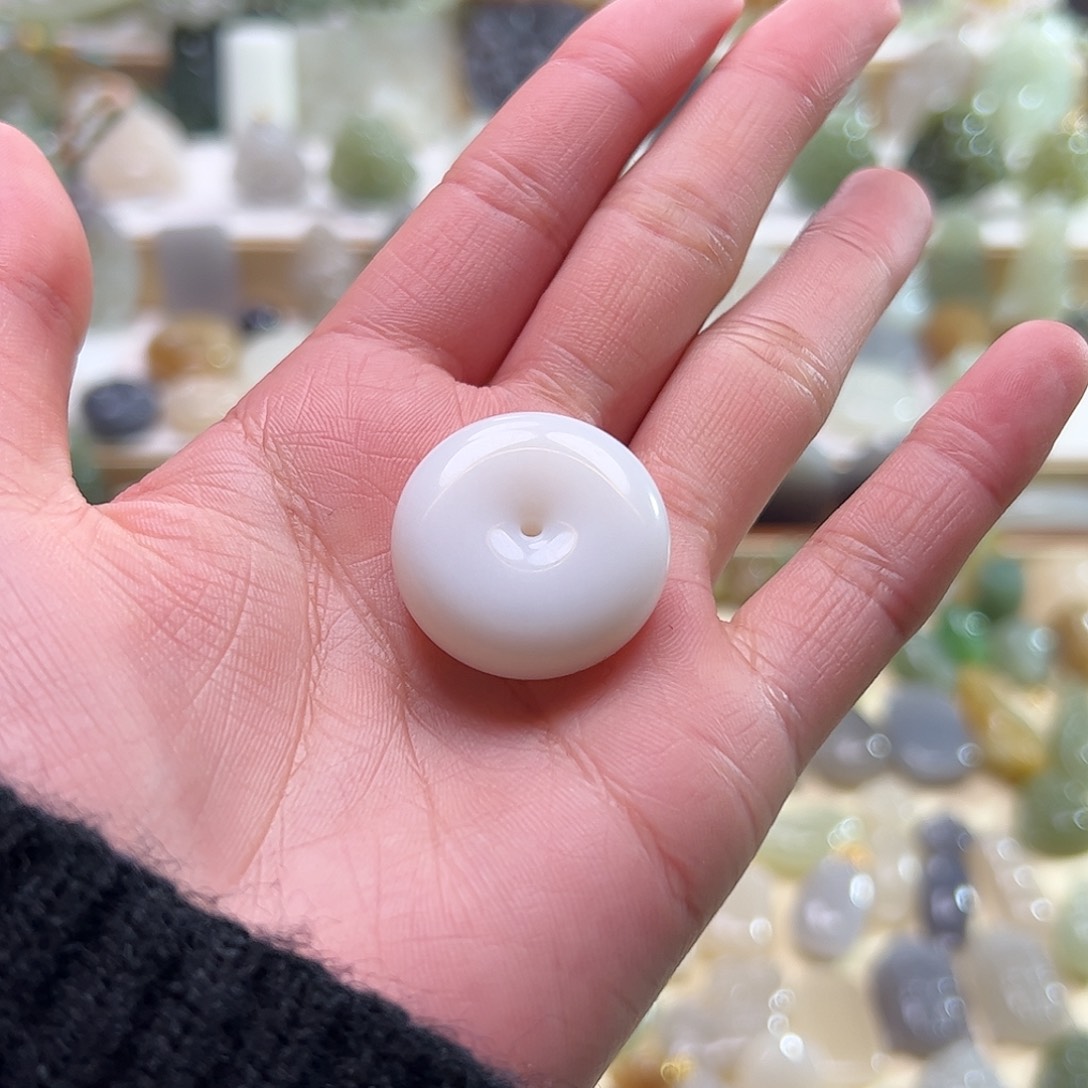 和田玉吊坠(赠链)未镶嵌潇***上