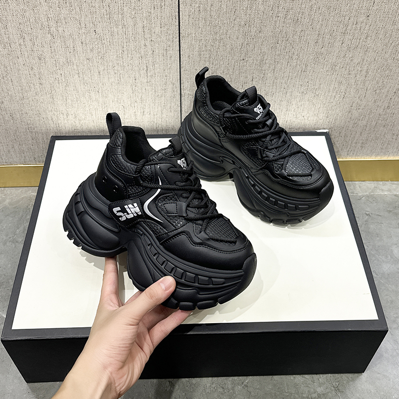 9cm增高小个子厚底老爹鞋女2025新款超轻软底松糕运动鞋配阔腿裤