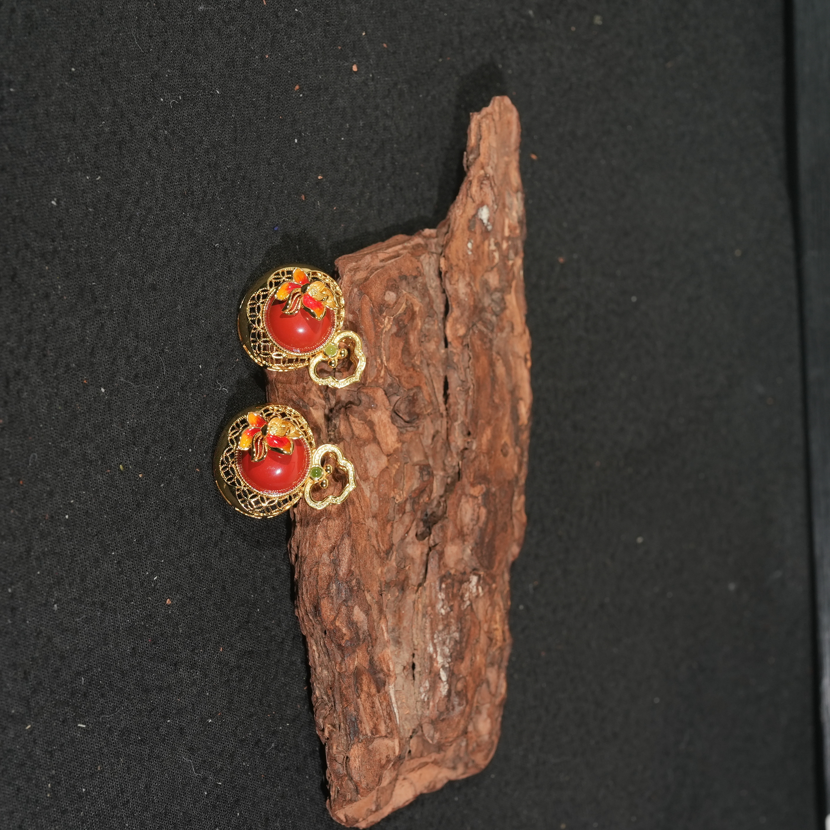 含辰砂工艺品12.1香港王老板-辰砂吊坠多样性发一9q140