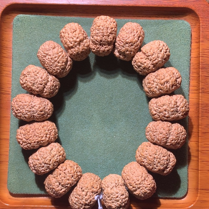 手串金刚菩提24+夹板菠萝蜜