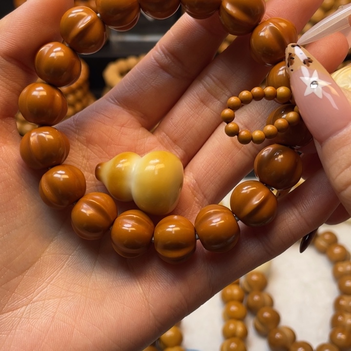 b***u手串猴头核桃全品鲨鱼➕配饰和手工流苏