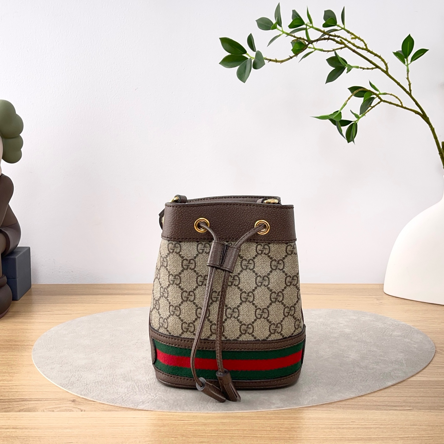 95新 GUCCI/古驰 【九筒奢品】水桶包/单肩包/8124