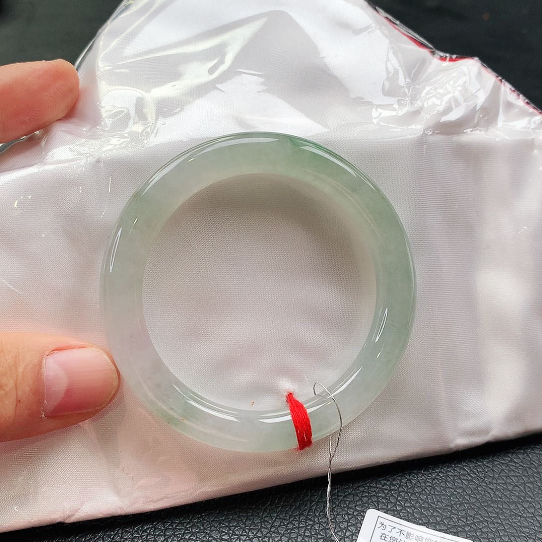 未镶嵌手镯翡翠天然翡翠手镯