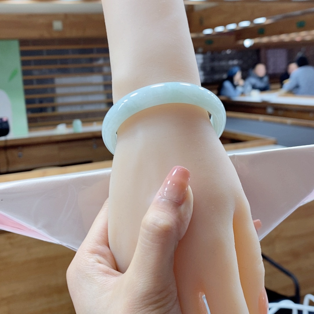 翡翠手镯未镶嵌买断