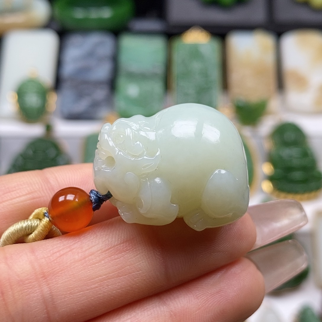 和田玉颈饰未镶嵌