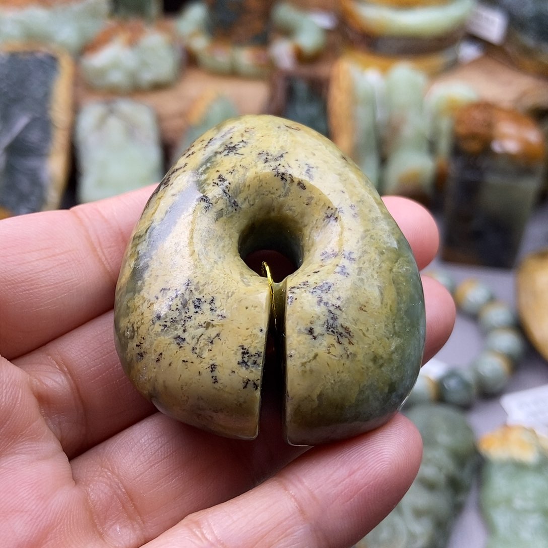 岫岩河磨玉（透闪石质玉）手把未镶嵌