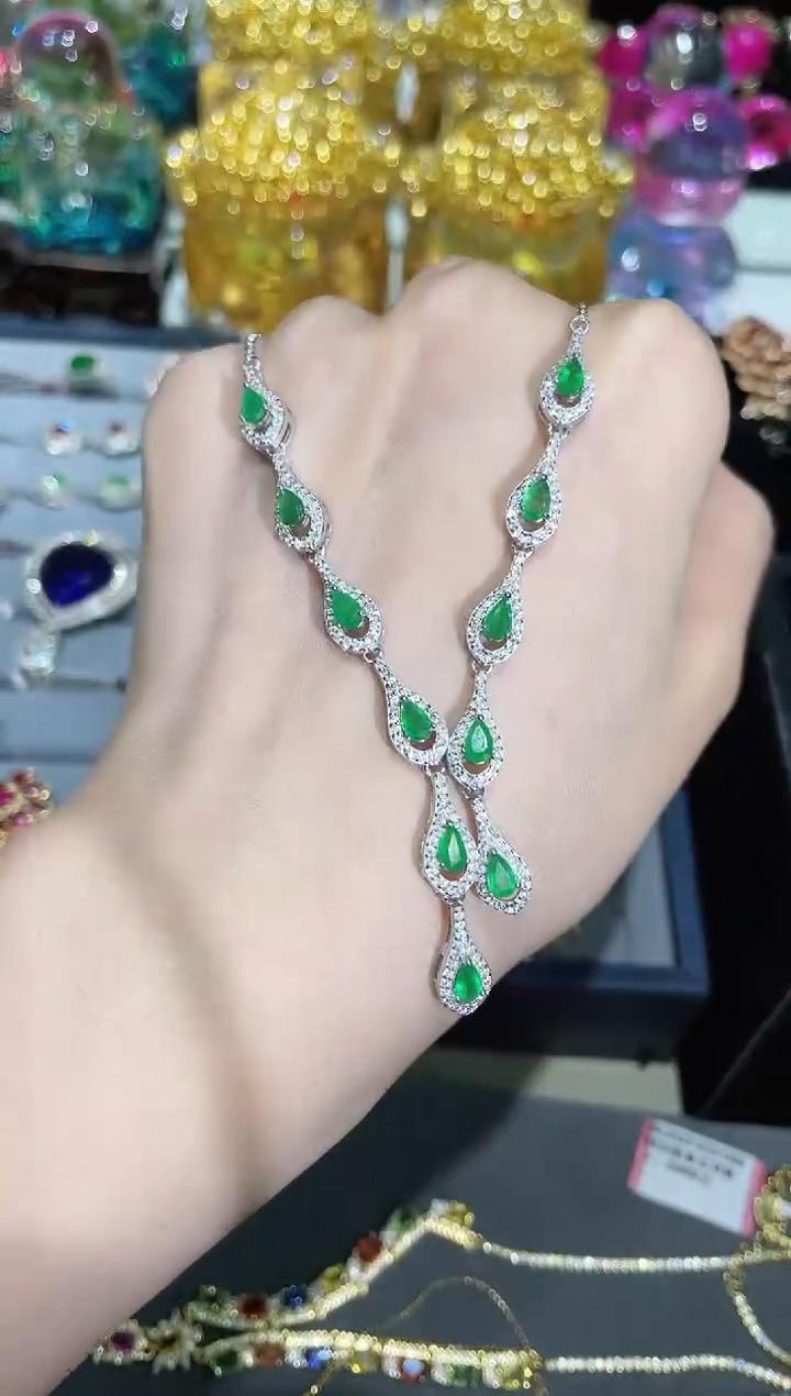 S925银镶嵌天然祖母绿项链