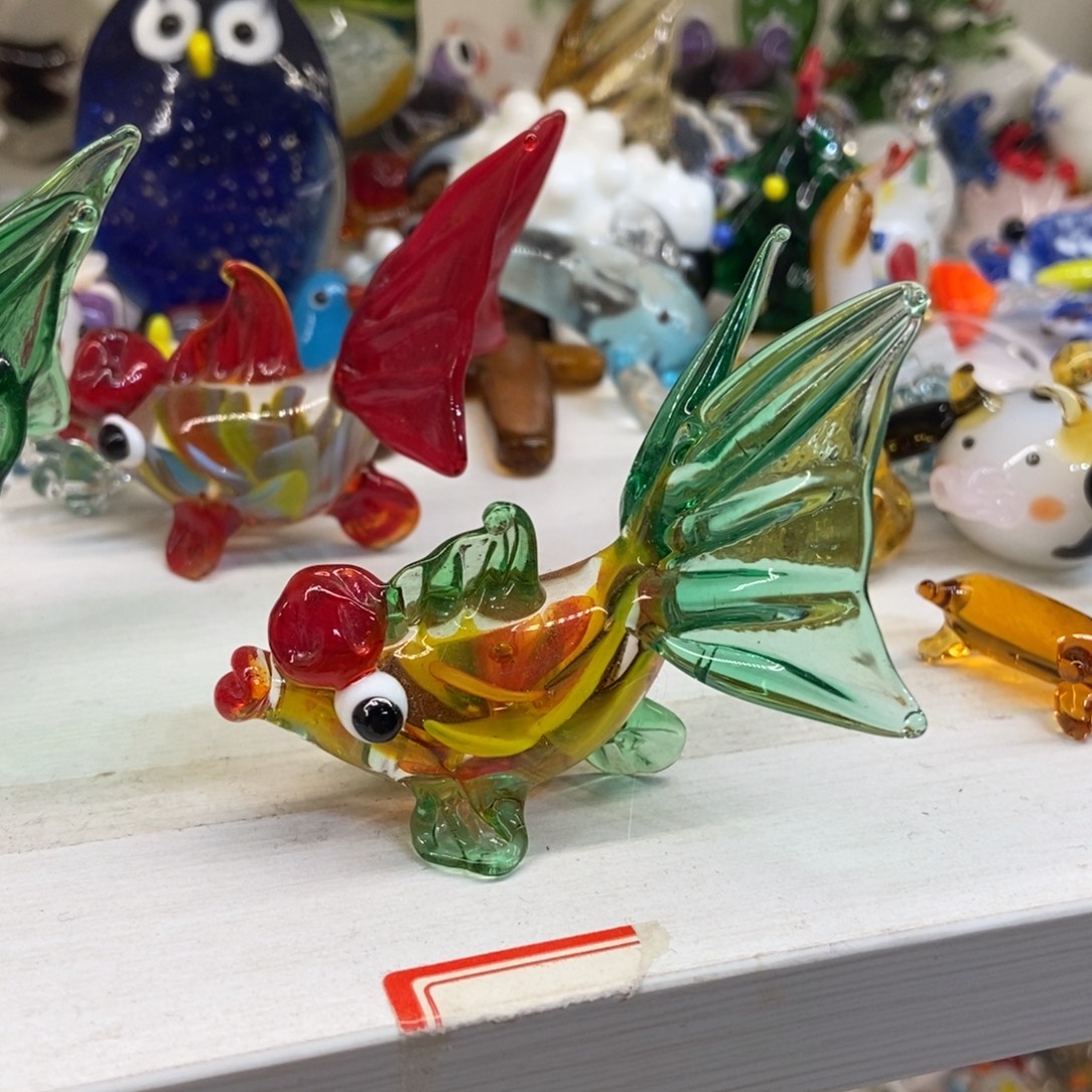 芬****琉璃手工艺品有瑕