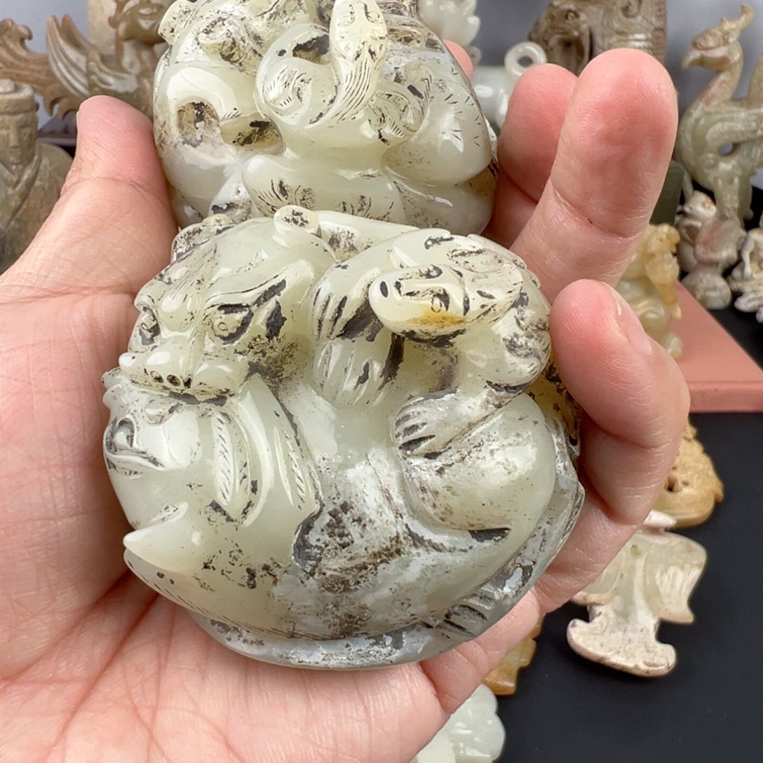 和田玉挂件未镶嵌好**荐