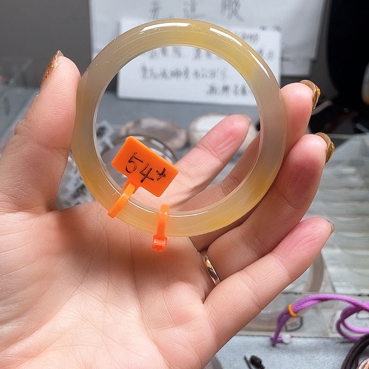 玛瑙/玉髓手镯未镶嵌