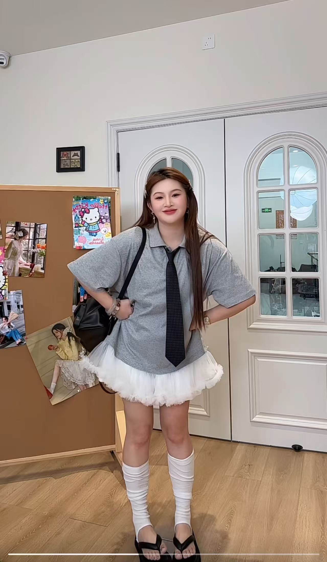 显瘦短袖T恤蕾丝拼接韩版宽松慵懒风设计感连衣裙短裤两件套