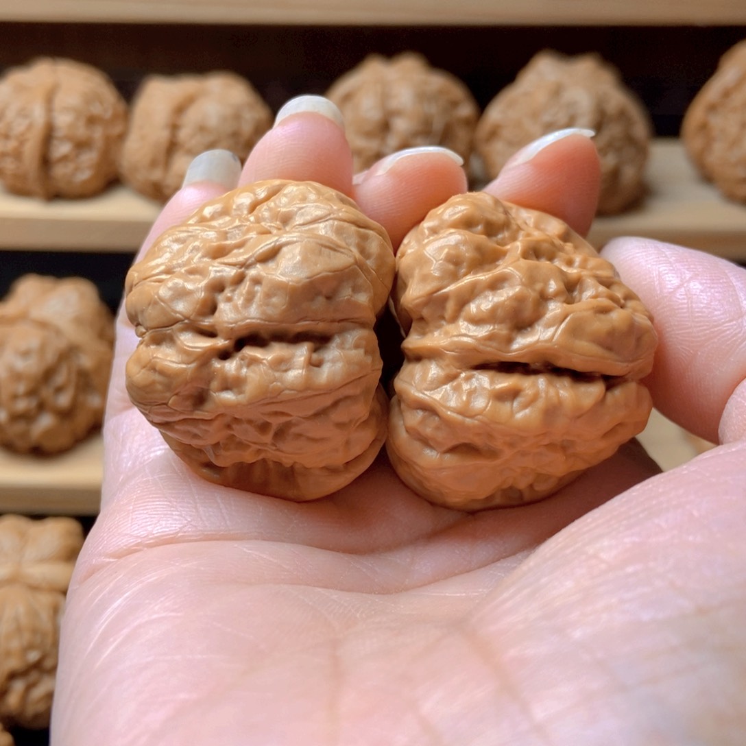 文玩核桃吊坠花**贵蛤蟆头