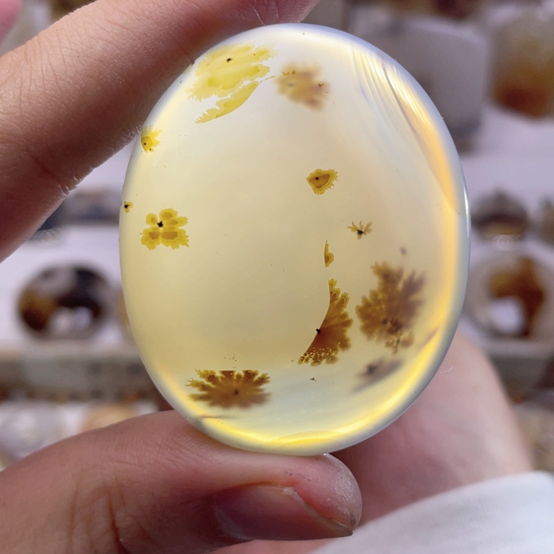 玛瑙/玉髓未镶嵌珠宝奇石