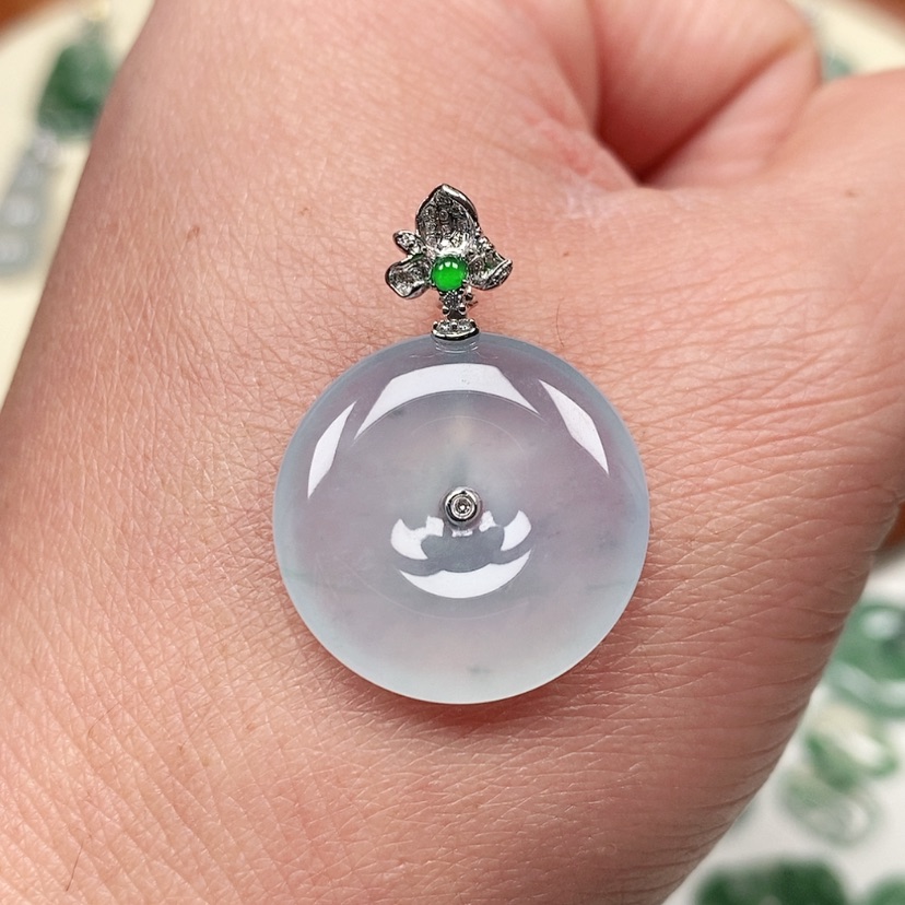 【闪购商品】翡翠吊坠(不含链)18K金镶嵌