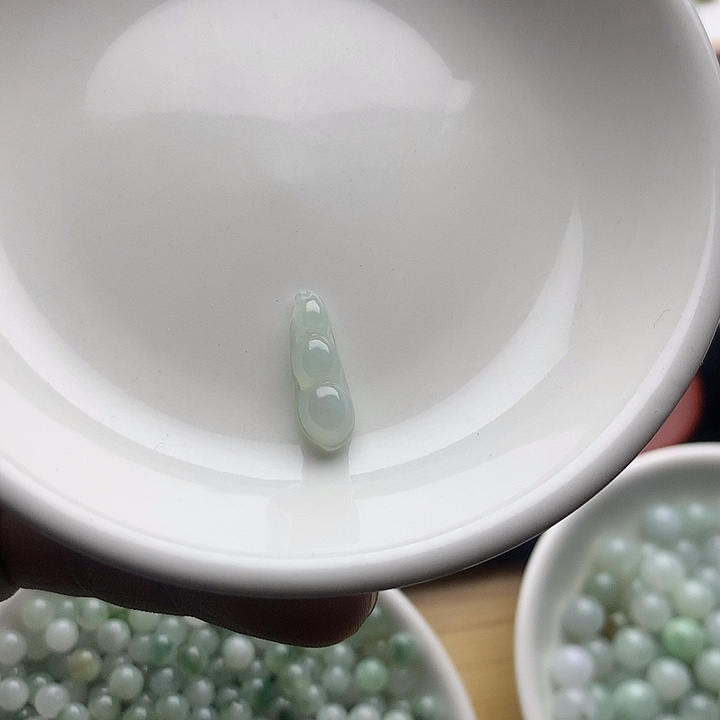 翡翠未镶嵌挂件天然翡翠