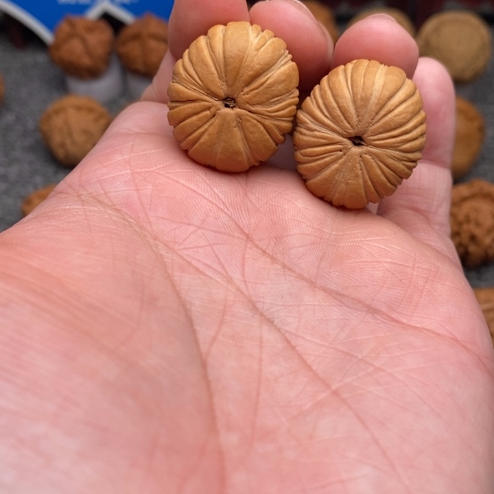 文玩核桃把件…………