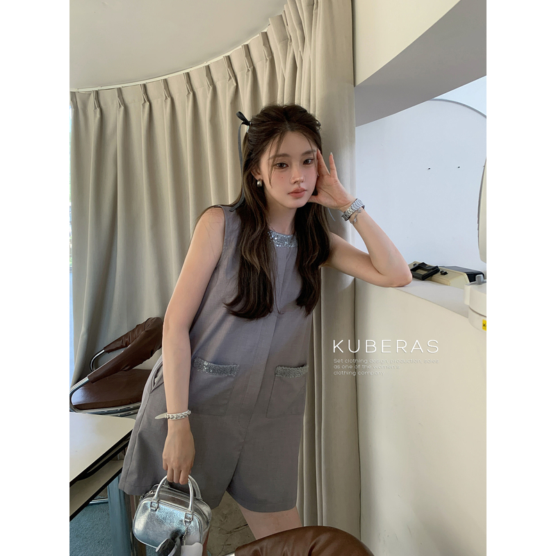 KUBERAS【烟色晚星】时髦小众亮片拼接短袖上衣+百褶半裙+连体裤