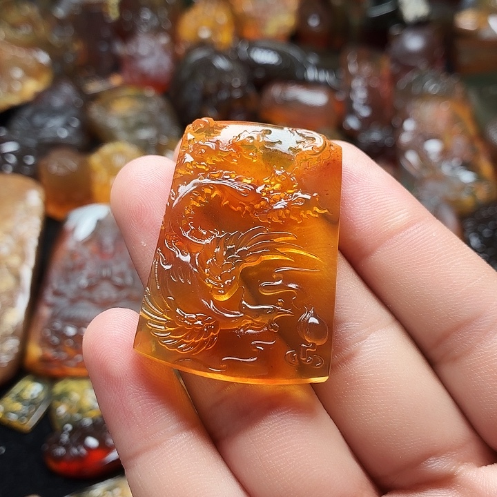 琥珀未镶嵌裸石34