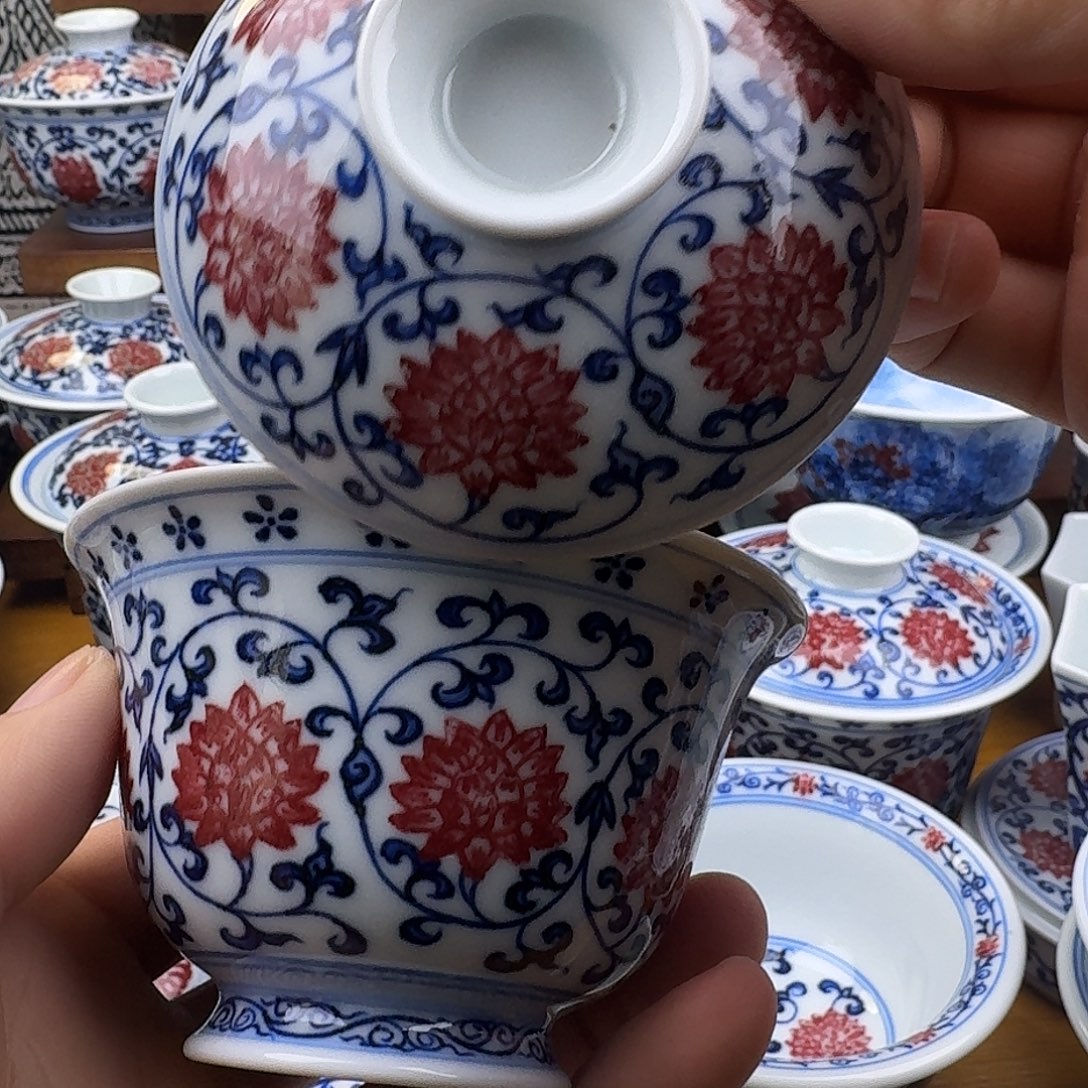 当代釉里红元宝盖碗