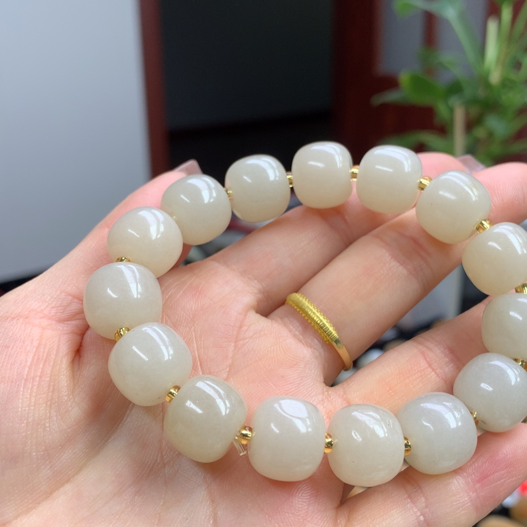 石英质玉串未镶嵌