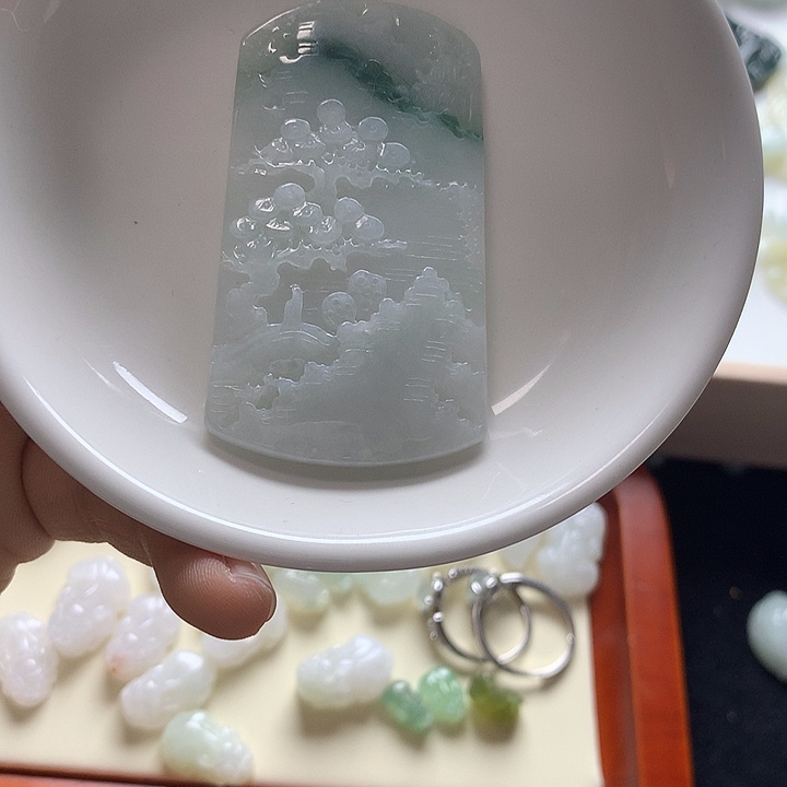 翡翠未镶嵌挂件天然翡翠山水