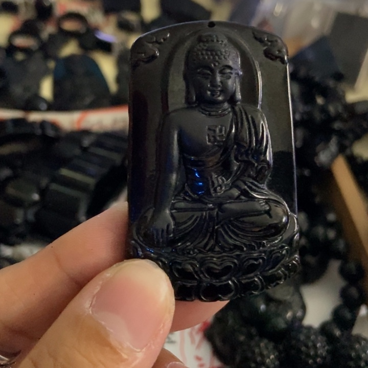 翡翠未镶嵌颈饰阿弥陀佛