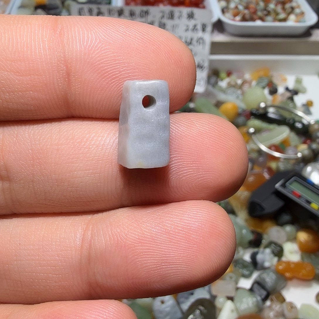 和田玉未镶嵌珠宝奇石