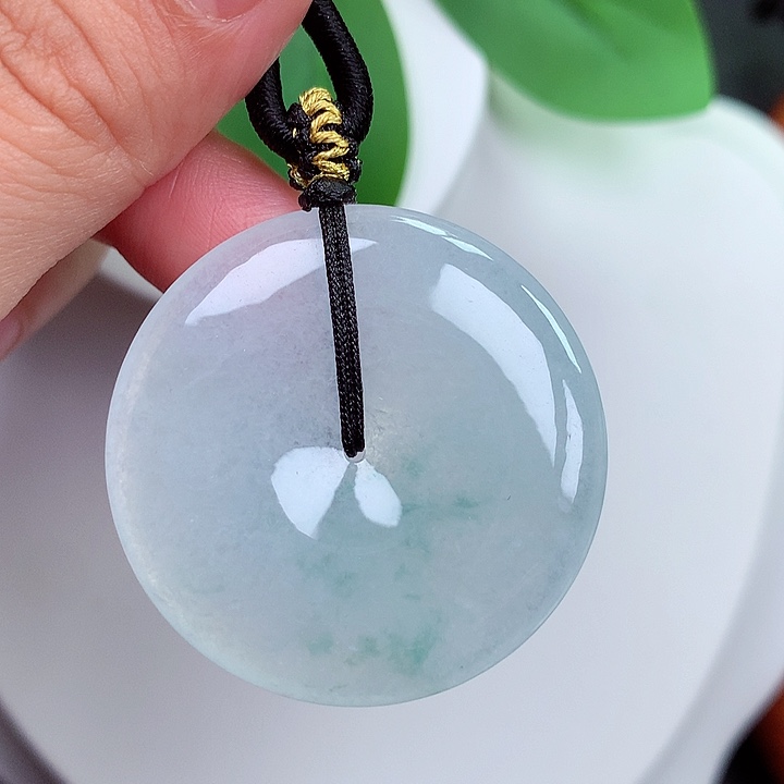 颈饰未镶嵌翡翠平安扣 36.1x5.7mm