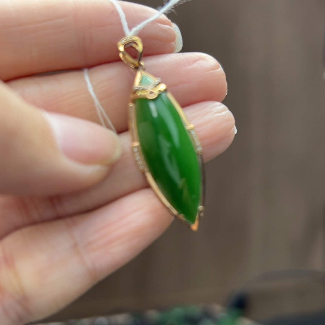 和田玉（碧玉）18K金镶嵌颈饰