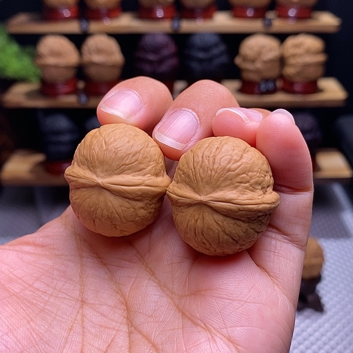 文玩核桃把件晶玉1